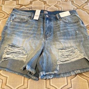 Soho High Waist 5” Shorts Size 12